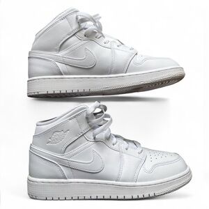 Nike Air Jordan 1 Mid Triple White / Size 7Y / Like New w/ Box 🤍
